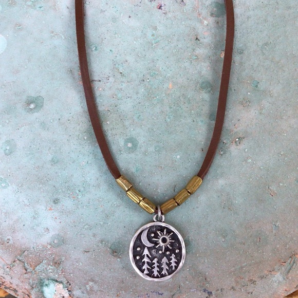 New Sundance charm necklace leather cord - Picture 12 of 12